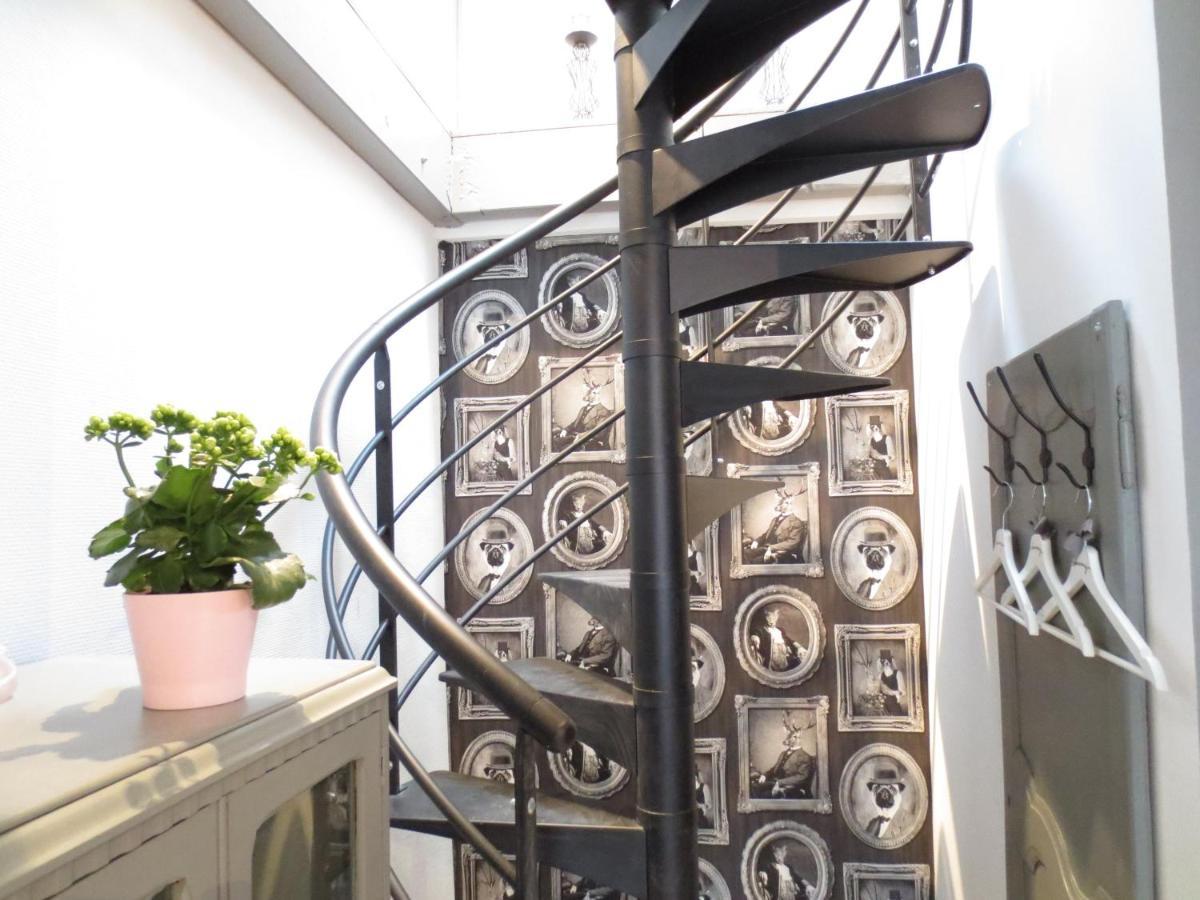 Le Grand Coudreau Bed & Breakfast Nazelles-Negron ภายนอก รูปภาพ